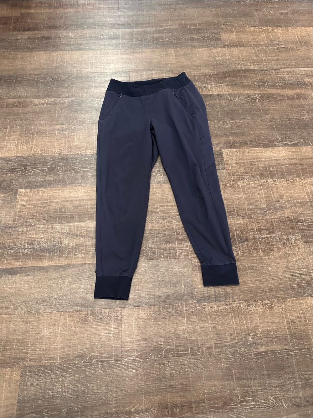 Athleta Navy Blue Soho Jogger Pants with zip pockets Size 6